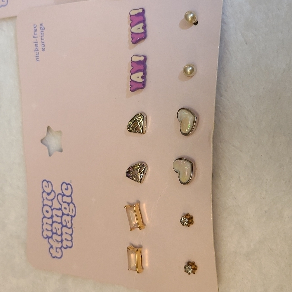 More than magic earrings - Picture 2 of 13
